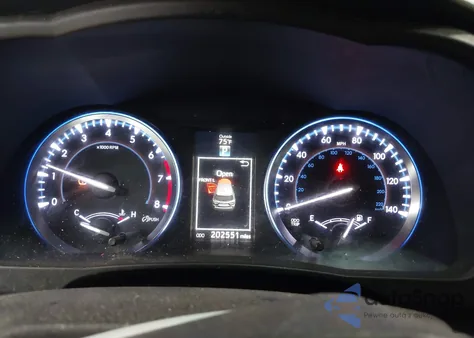 2015 Toyota Highlander Xle V6 z USA, uszkodzony, nr VIN 5TDJKRFH1FS141486